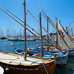Bandol Roc Beach Vue Mer Grand T3 Face A La Plage Avec Parking