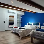 Colormix 3 Etoiles - 95M2 Plein Centre - Ensoleille Climatise