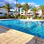 Studio Terrasse Avec Piscine
