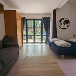 Superbe Appartement Dans La Pinede, Proche Ocean