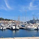 Port-Vendres, Appartement Climatise Vue Mer ! Le Port A 3 Minutes !