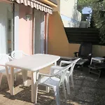 Appart 801, Tennis Village