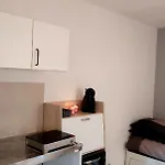 Studio Prive Attenant Villa Piscine