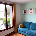 Studio Cosy, Lumineux Et Bien Situe.
