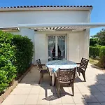 Charmante Maisonnette Avec Piscine, Proche Plage Et Centre-Ville - Vaux-Sur-Mer - Fr-1-550-68