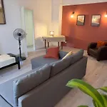 Escale Marseillaise, Grand T2 Calme, Pres Du Vieux Port Pour 2 A 4 Personnes, Nettoyage Rigoureux