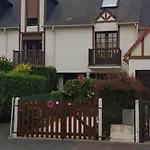 Duplex T2 Charmant Entre Plage Et Commerces Avec Balcon Expose Sud - Fr-1-746-8