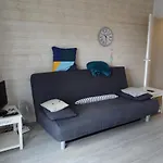 Studio Pour 2, Lumineux, 300M De La Plage, Vue Sur La Mer