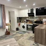 Studio Climatise Avec Terrasse Et Spa - Pres Des Plages
