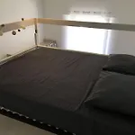 Flc - St Charles 100 M, 10 Guests 3 Rooms - Box En Sus