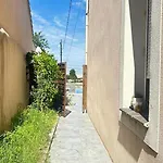 Studio Independant Avec Terrasse
