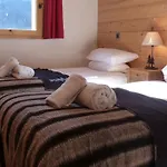Montseti - 3 Bedroom Ski-In Ski-Out Apartment