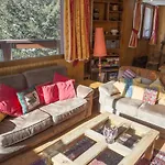 Charming Ski Apartment In Courchevel 1850