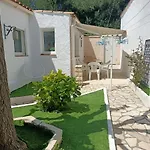 Martigues Adorable Petite Guest House
