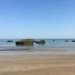 Joli Studio Vue Mer , Plage Au Bout De La Rue !