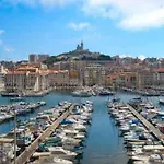 Super T2 Au Vieux Port Climatise