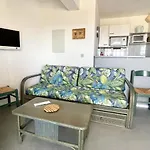 Appartement 2 Chambres Avec Piscine Et Terrasse, A 50M De La Plage - Fr-1-748-9