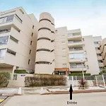 Studio Cabine A 50M De La Plage Avec Loggia, Climatisation Et Commerces A Proximite - Fr-1-748-17