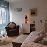 Beau Studio A Deux Pas De La Gare - Kerlaouen