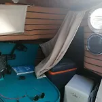 Dormir Sur Un Bateau