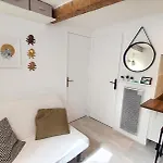 Petit Studio Tres Calme Proche Du Centre