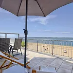Arcachon Pereire - T2 Front De Mer Avec Terrasse Et Parking, Acces Direct Plage - Fr-1-433-24