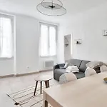 Magnificent 3-Bedroom Apartment In Marseille