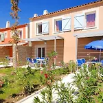 Bright Maisonette Near A Medieval Town With A City Wall