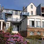 Fine Apartment With Sea View