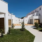 Beautiful House With Dishwasher, On A Special Peninsula