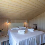 La Cabane Du Bassin - Maison Typique