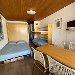 Studio Centre Station Avec Balcon - Ideal Couple Ou Famille De 4