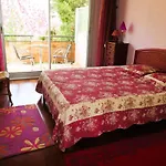 Cosy Cocoon With Terrace Near The Sea