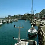 T2, Calme, 38 M2, Plein Centre, A 150 M Du Port.