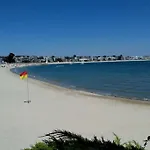 T2, Calme, 38 M2, Plein Centre, A 150 M Du Port.