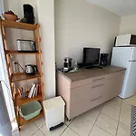 Studio Cabine 4 Pers Avec Terrasse, Face Mer, Acces Direct Plage, Proche Commerces Et Parc Aqualand - Fr-1-81-600