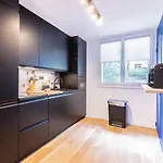 Le Pop Flat By Winkyhouse Cassis