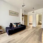 Charmant Appartement Renove - Central & Spacieux - Les Freres De La Loc'