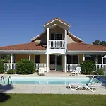 Villa With A Private Pool In Lacanau-Ocean