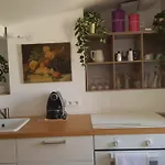 Centre Ville Appartement Linge Et Elements De Base Fournis