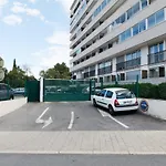* Marius,Appartement Avec 3 Coins Nuits, 8Personnes, Parking, Tramway, Wifi *