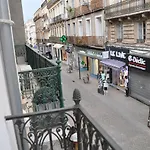 Luxe & Confort, Spacieux, Neuf, Clim Et Central