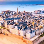 Haven Of Peace Near The Beaches In Saint-Malo