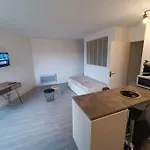 Appartement Tout Equipe 2 A 4 Couchages St Charles