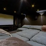 Chalet Nosefosa - Magnifique Chalet Neuf Avec Piscine Interieure, Pour 10 Personnes