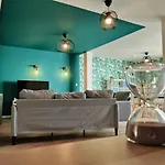Chambre Iroise Avec Salle De Bains Privative Dans Une Residence Avec Salon Et Cuisine Partages