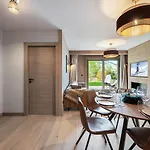 Appartement A Megeve Avec Espace Bien-Etre, Piscine, Sauna Et Salle De Sport - Fr-1-569-35