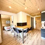 Appartement Au Coeur De Megeve Avec Terrasse Privee