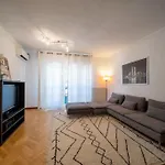 Appartement Climatise Tout Equipe A Cote Du Stade Velodrome