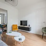 A Bright Cocoon For A Pleasant Stay In Arcachon